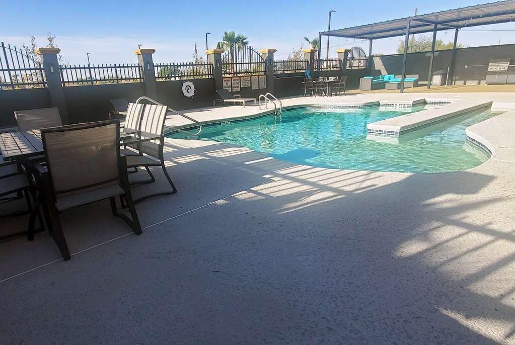 La Quinta Inn & Suites By Wyndham Fort Stockton Northeast 外观 照片